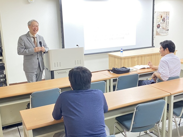 佐藤將之老師回應同學提問圖片