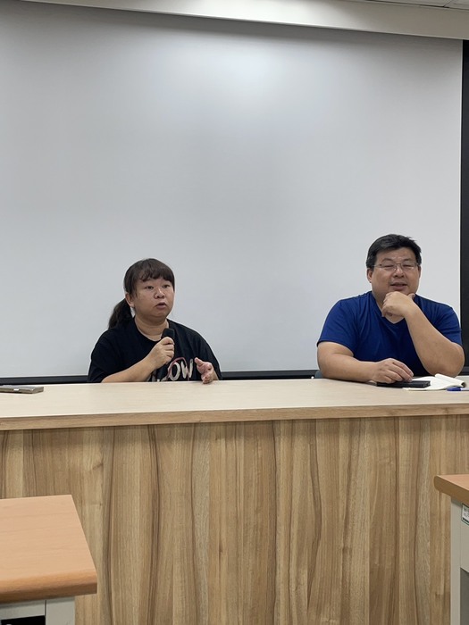 講者回答同學所提出的問題圖片